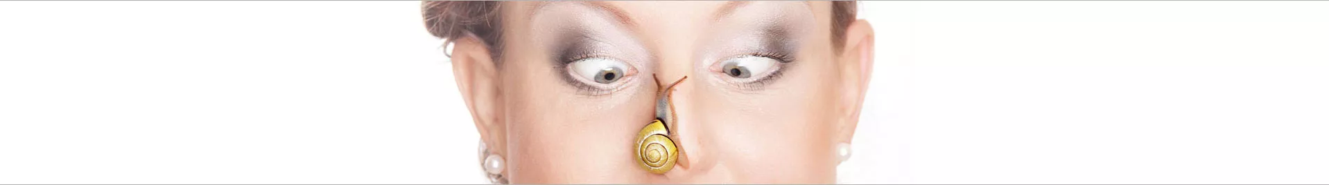 model_mit_schnecke_auf_der_nase